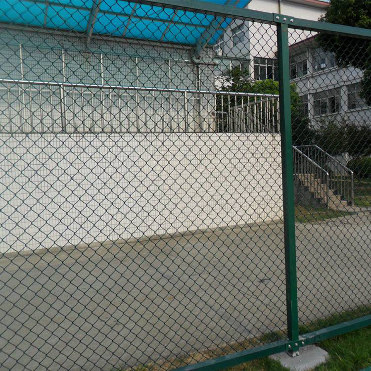田徑場圍網安裝檢驗圖片3